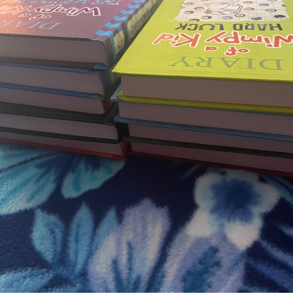 Dairy of a wimpy kid books 1,3,6,9,10,11,12,13 - Picture 4 of 4